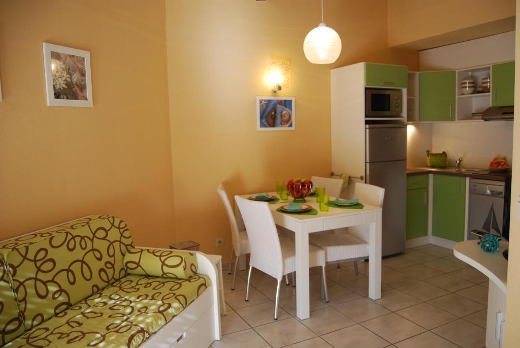Lagrange Grand Bleu Vacances - Residence Les Jardins De Neptune سان سيبريان المظهر الخارجي الصورة