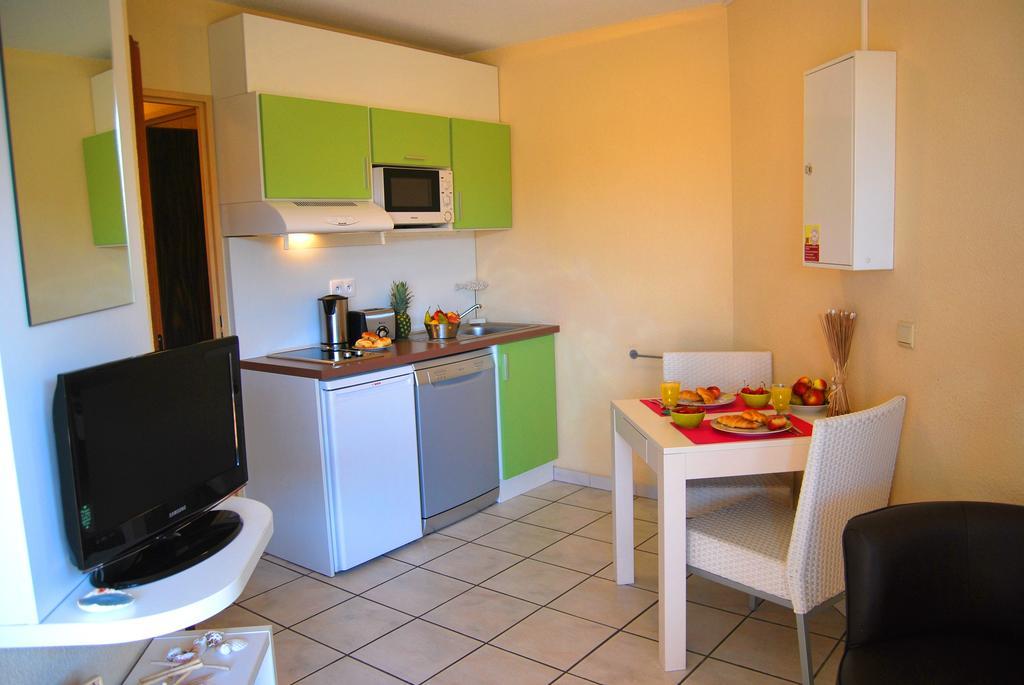 Lagrange Grand Bleu Vacances - Residence Les Jardins De Neptune سان سيبريان المظهر الخارجي الصورة