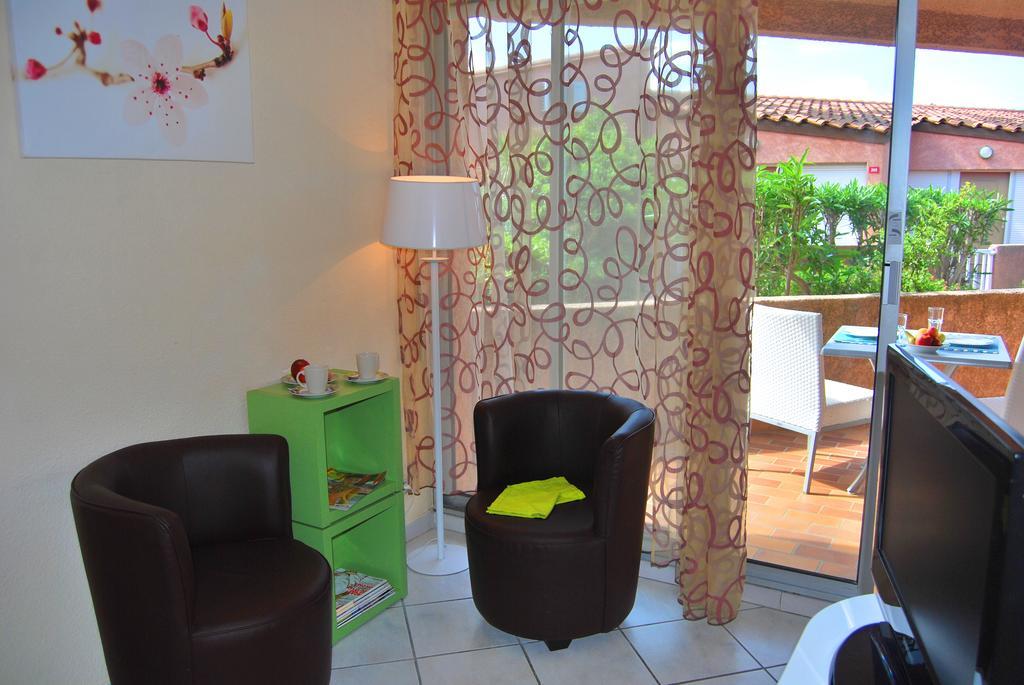 Lagrange Grand Bleu Vacances - Residence Les Jardins De Neptune سان سيبريان المظهر الخارجي الصورة