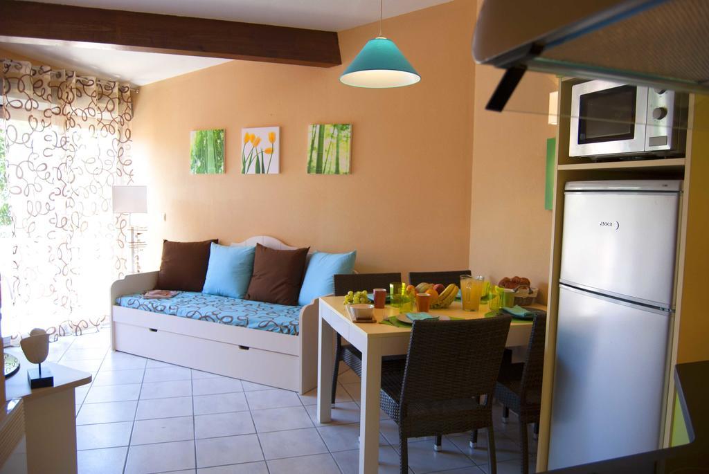 Lagrange Grand Bleu Vacances - Residence Les Jardins De Neptune سان سيبريان المظهر الخارجي الصورة